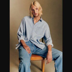 Sézane Max Shirt in Very light denim size 36